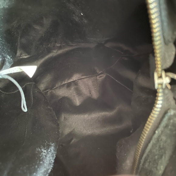 Banana Republic black suede leather shoulder bag - Picture 6 of 7